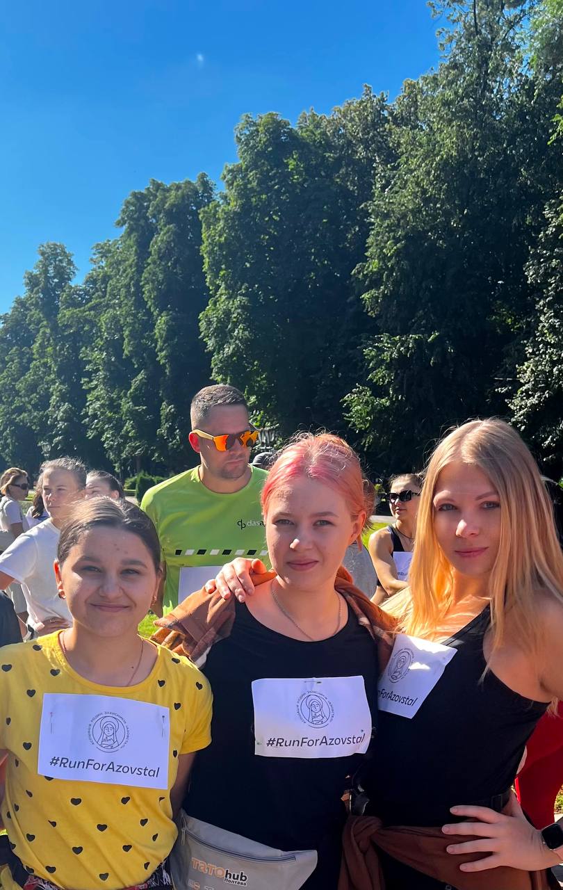 Всеукраїнський спортивний флешмоб  «Біжу за Азовсталь»