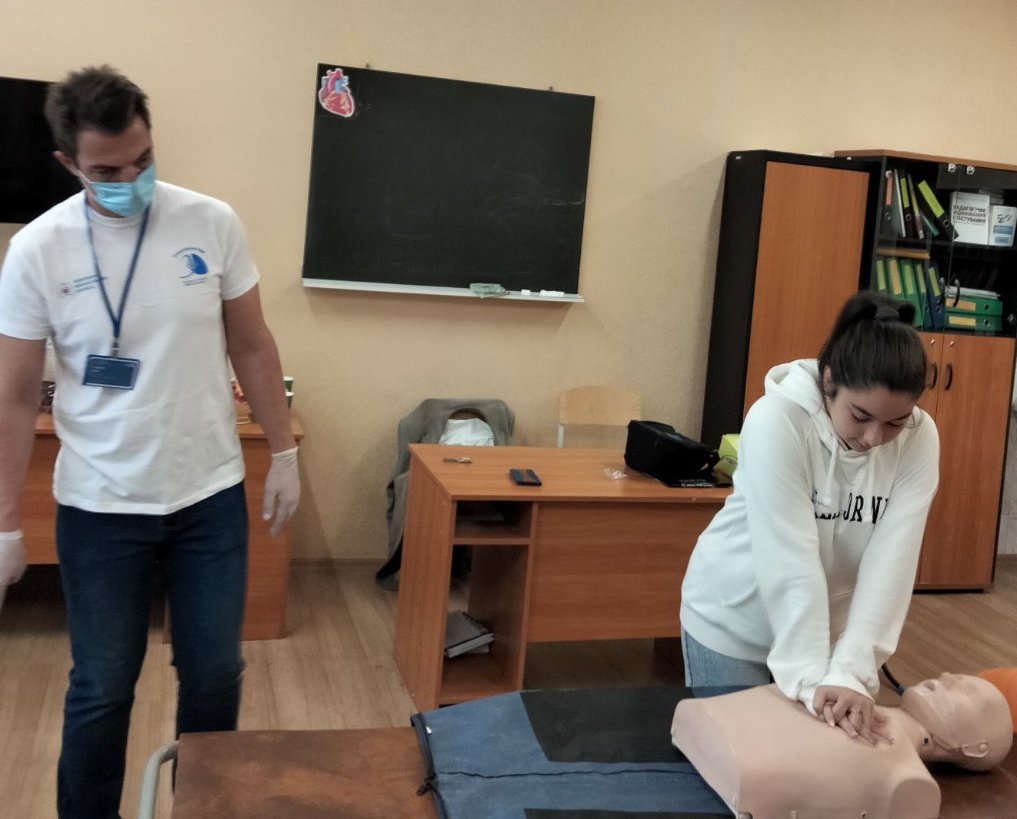 Тренінговий курс з надання першої допомоги