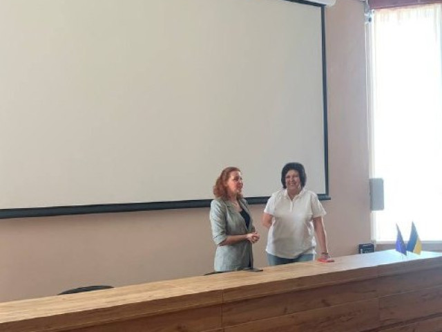 Зустріч здобувачів освіти ОПП Стоматологія ортопедична з керівником зуботехнічної лабораторії «МІКС-Лаб» Мариною Володимирівною Семенякою