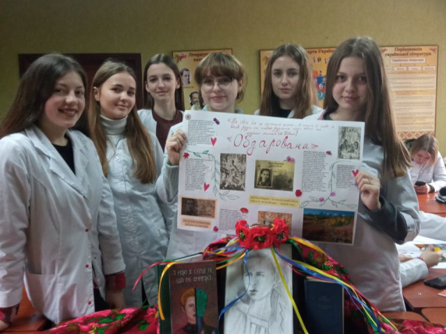 "Лесина світлиця" - виховний захід до дня народження Лесі Українки