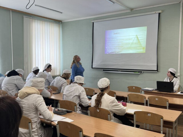 Математика + Фармація = Успішне майбутнє!