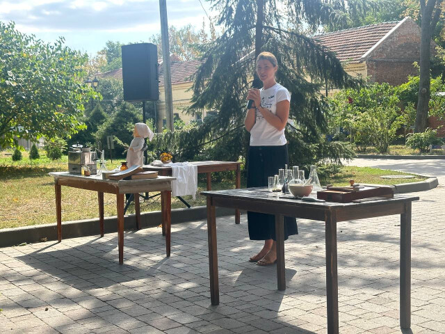 До Дня фармацевтичного працівника України здобувачі освіти ОПП Фармація відвідали Міжрегіональний інформаційно-навчальний проєкт "Музейна лабораторія"