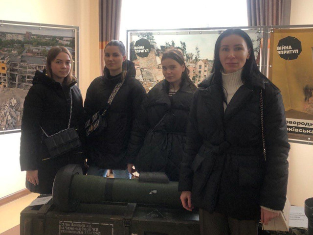 Презентація виставки "Незламна Україна"