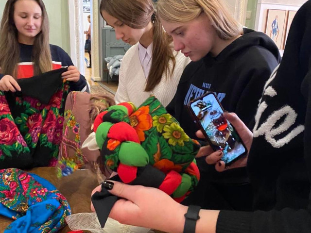 День музейного селфі (Museum Selfie Day)