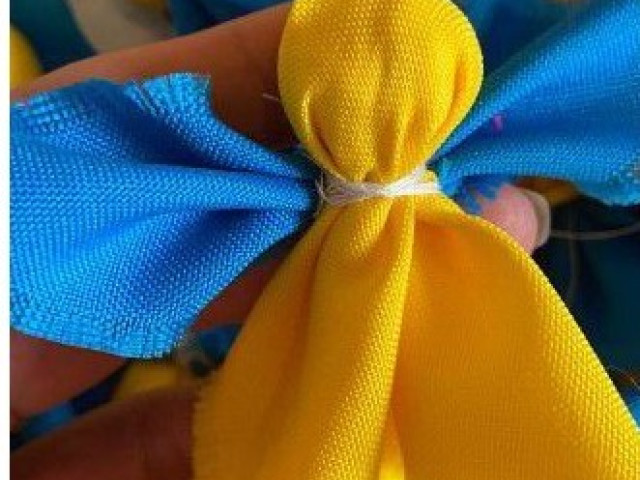 Майстер-клас "Традиційний жіночий одяг та прикраси"