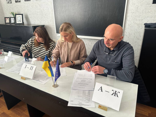 Вітаємо з перемогою на виборах директора коледжу!