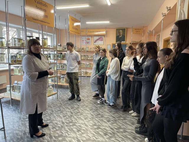 Бінарно-екскурсійне заняття “Вступ до фаху. Фармація та анатомія людини” 🧠💊