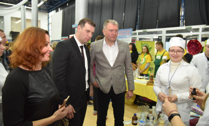 Виставка-презентація "Освіта - 2019"