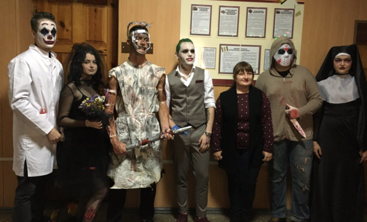 Хелловін у медичному коледжі