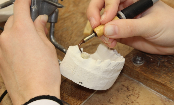 Творчий конкурс з професійної майстерності для  здобувачів освіти випускних курсів ОПП Стоматологія ортопедична