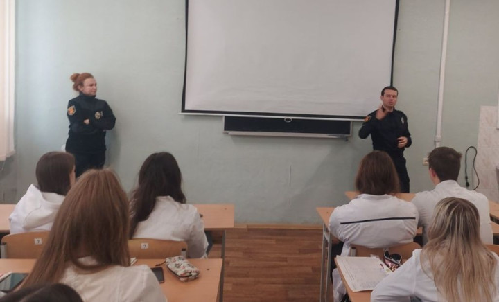 Лекція на тему:"Правова відповідальність неповнолітніх осіб"