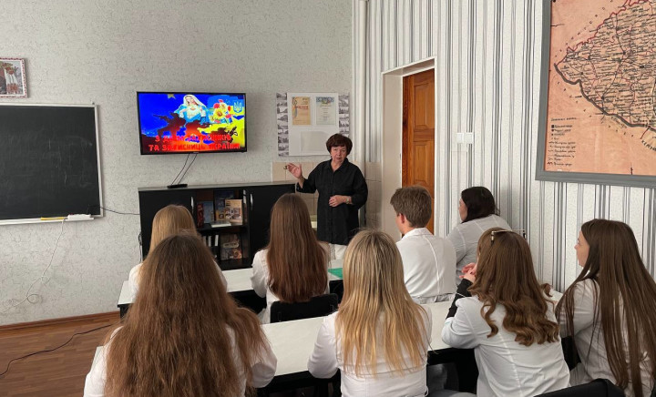 Виховні години до Дня захисників та захисниць України