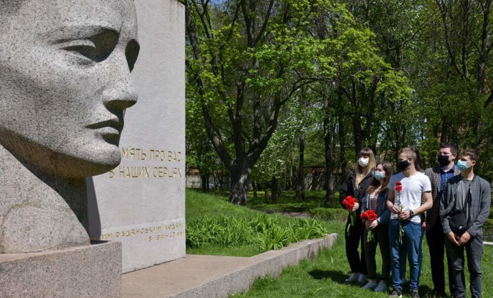 Ніколи знову...