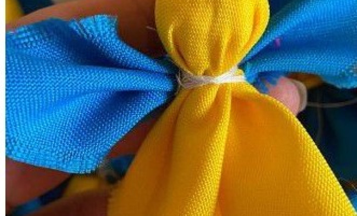 Майстер-клас "Традиційний жіночий одяг та прикраси"