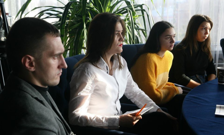 Круглий стіл