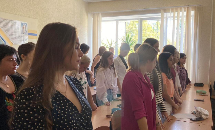 «Ми українці: честь і слава незламним медикам»