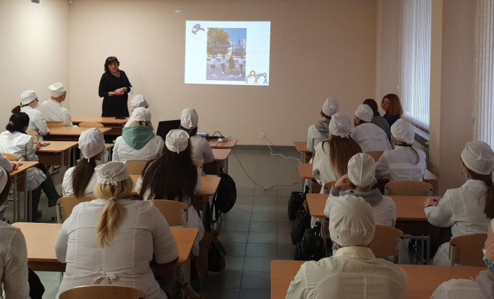 Зустріч здобувачів освіти з головою правління Акціонерного товариства «Лубнифарм» Світланою Ващук