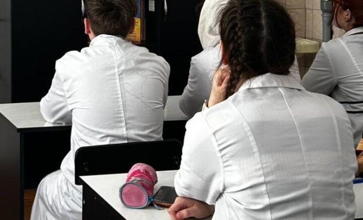 Виховні години, присвячені мужності та самопожертві тих, хто став на захист України